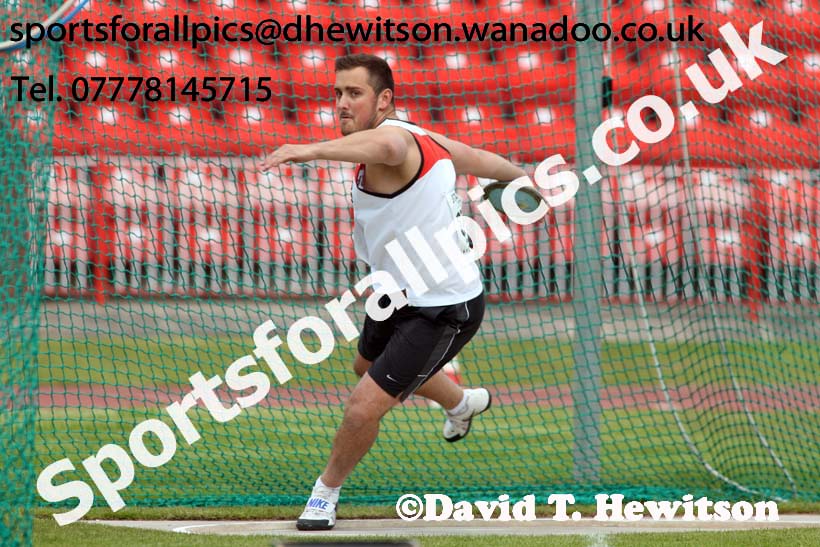 Senior mens discus, North Eastern Track and Field Champs, Gateshead Stadium. Photo: David T. Hewitson/Sports for All Pics